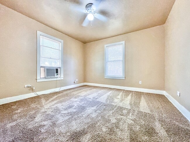 Building Photo - 162 W Faust St