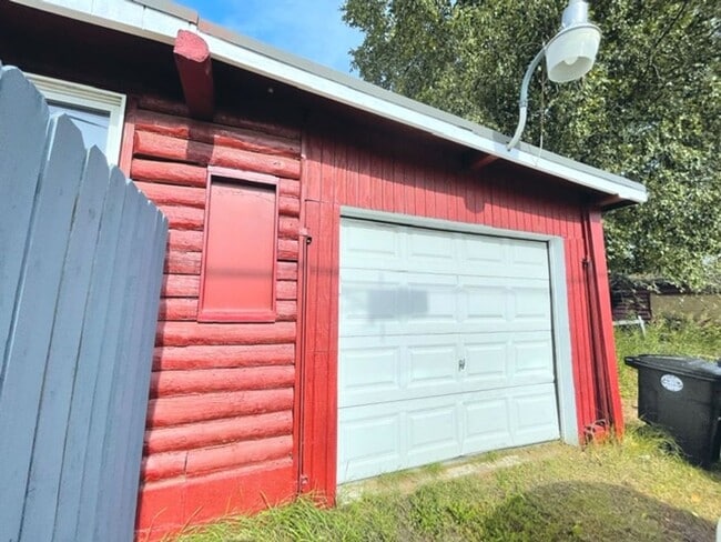 Building Photo - Unique and Updated Corner Lot Cabin in Mou...