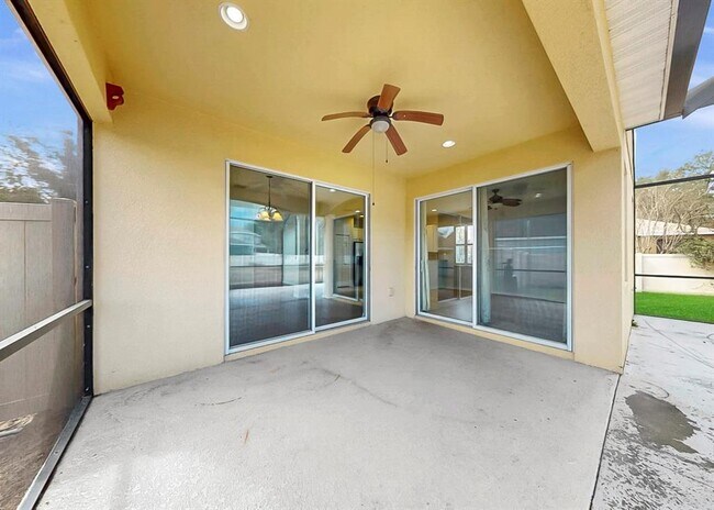 Building Photo - 17423 New Cross Cir