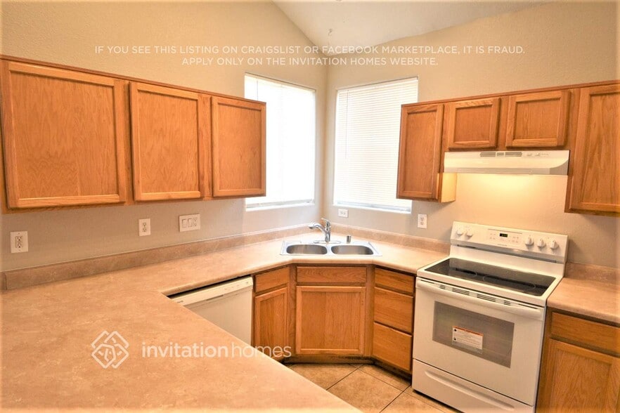 Building Photo - 6770 W Citrus Way