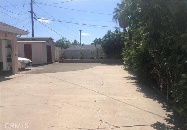 Building Photo - 236 S Tustin St