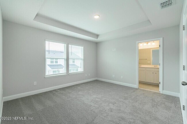 Building Photo - 13973 Sterely Ct N