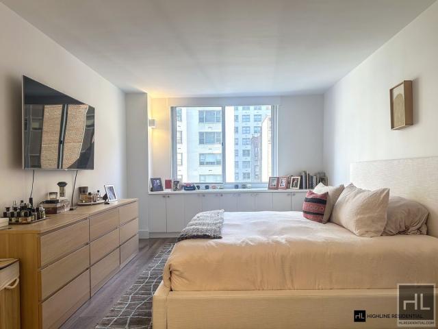 Building Photo - 3 bedroom in NEW YORK NY 10065