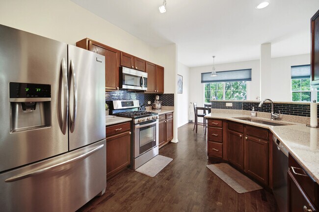 Building Photo - 439 Bay Tree Cir