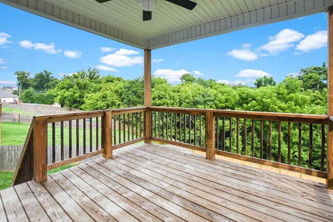 Building Photo - Pet Friendly Four Bedroom!
