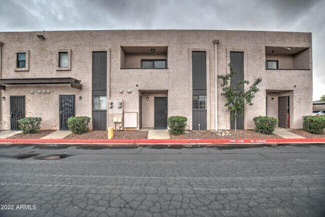 Building Photo - 886 W Galveston St