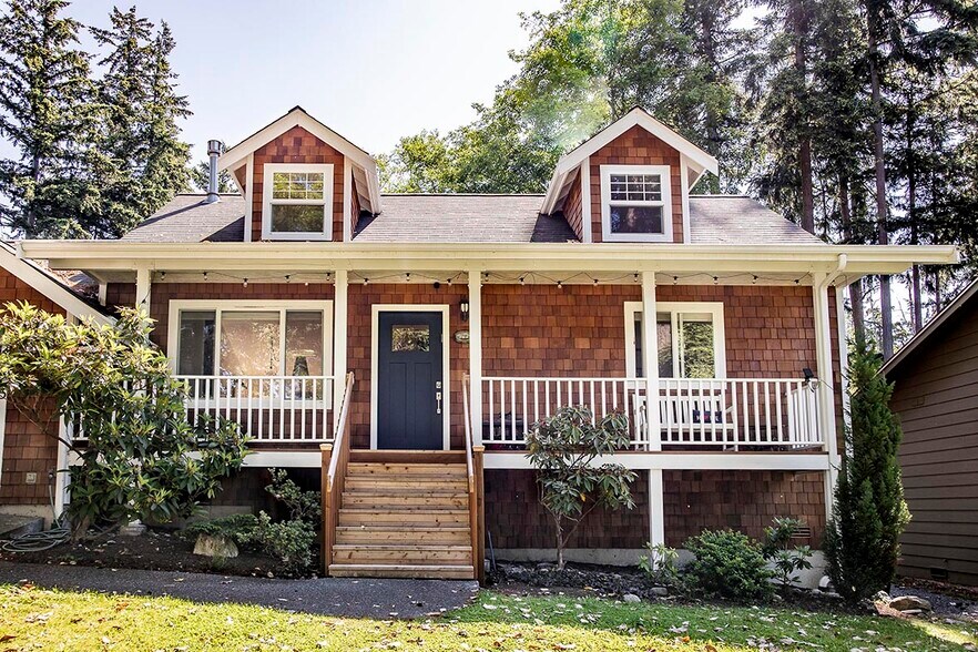 Welcome to the Cozy Cottage - 5505 Robinswood Ln