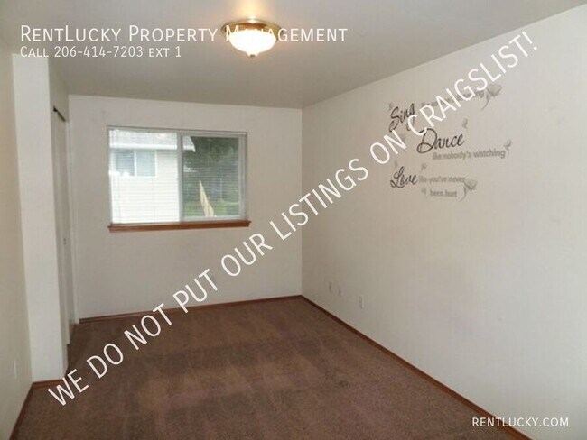 Building Photo - 1512 S Puget Dr