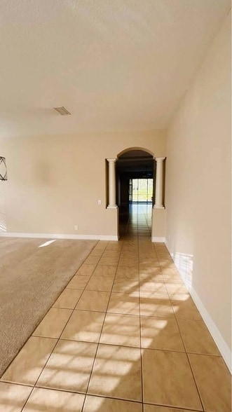 Building Photo - Heritage Point D Heritage Point Drive Unit 20002