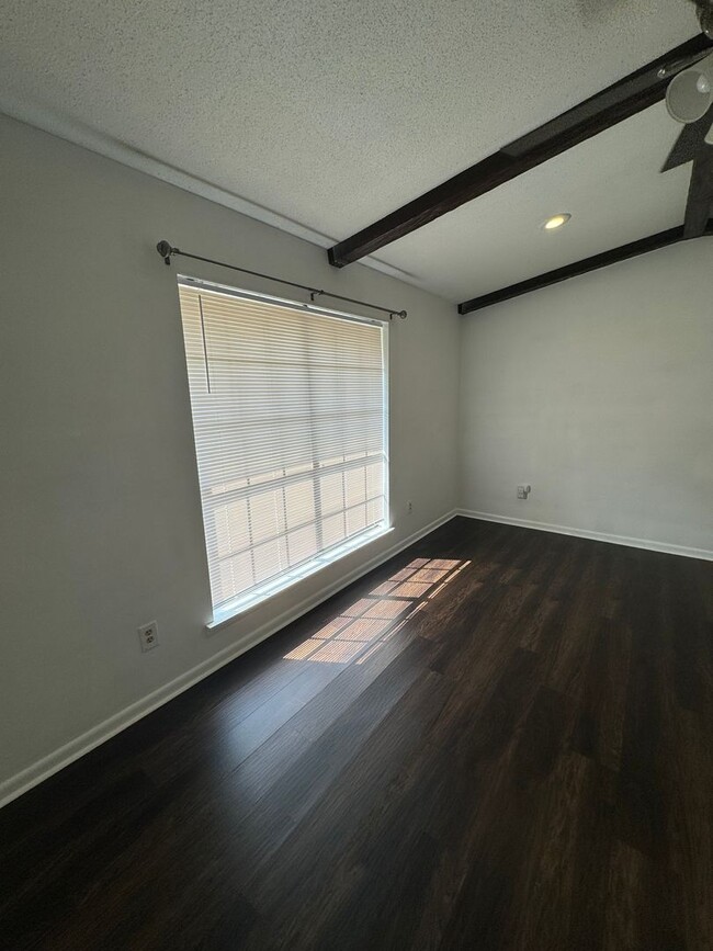 Building Photo - Available July!