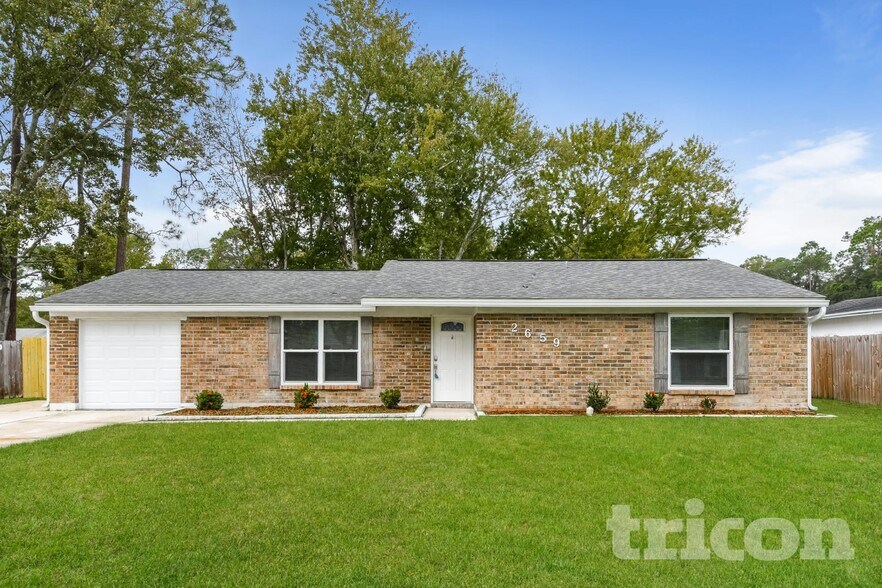 Building Photo - 2659 Pinewood Blvd E