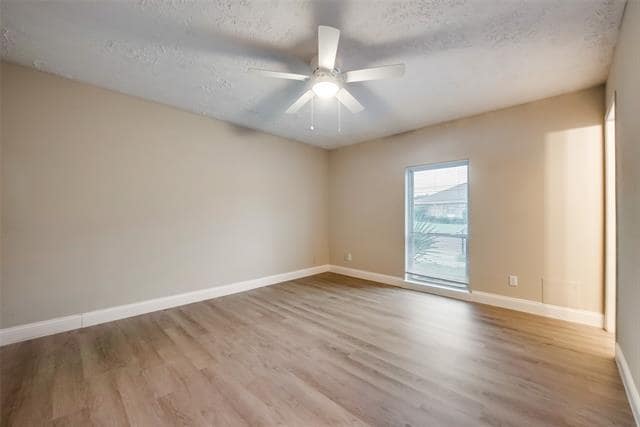 Building Photo - 30 W Mountain Creek Dr
