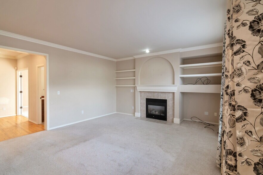 Building Photo - 12730 SE 302nd St