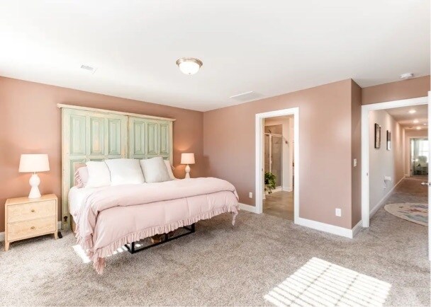 Building Photo - 241 River Rd