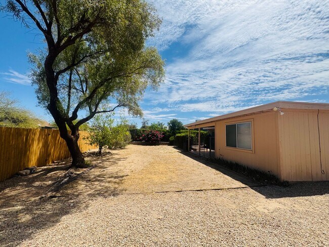 Building Photo - Nice 3 Bedroom Home with Countryside Commu...