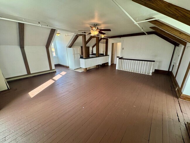 Building Photo - 4451 Highridge St