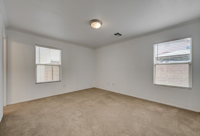 Building Photo - 11051 Alora St