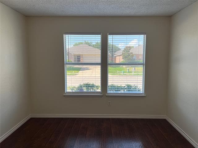 Building Photo - 1577 Laurel Hall Ln