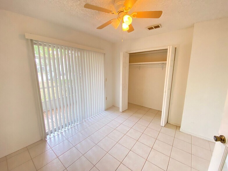 Building Photo - 1141 Exceller Ct