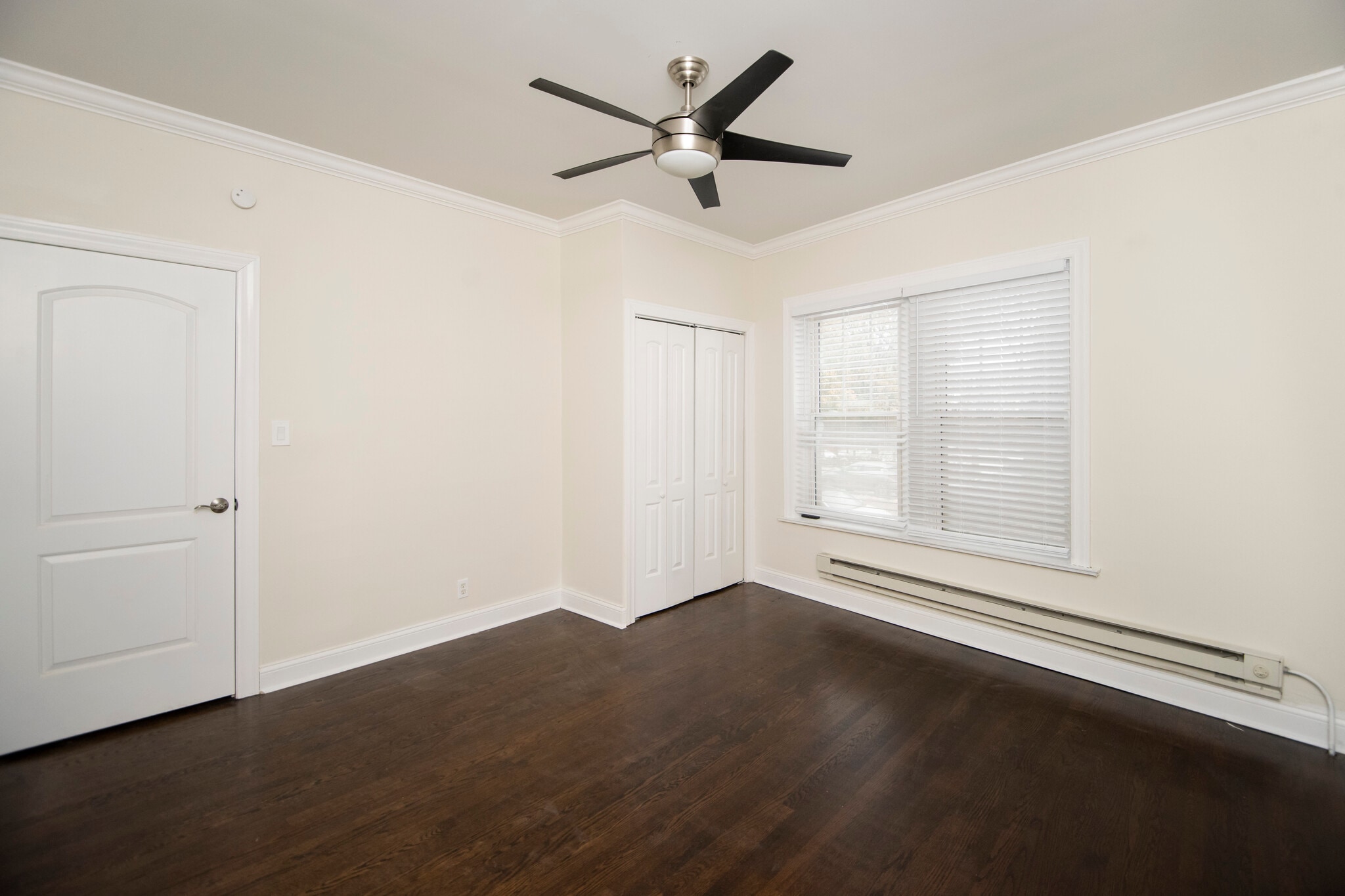 Building Photo - 817 Judson Ave