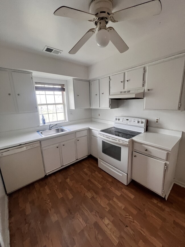 Building Photo - 25672 Lira Ln