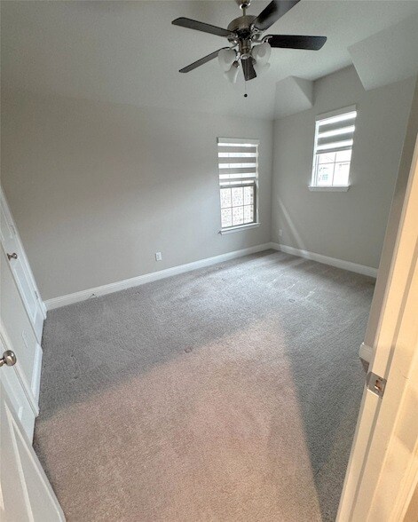 Building Photo - 3641 Harebell Dr