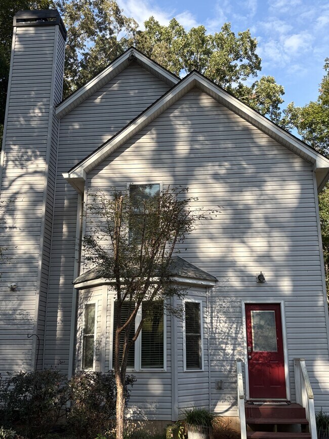 Building Photo - 5926 Long Branch Rd