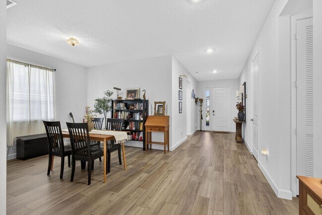 Building Photo - 1543 Stockbridge St