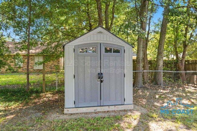 Building Photo - 472 Ginger Dr