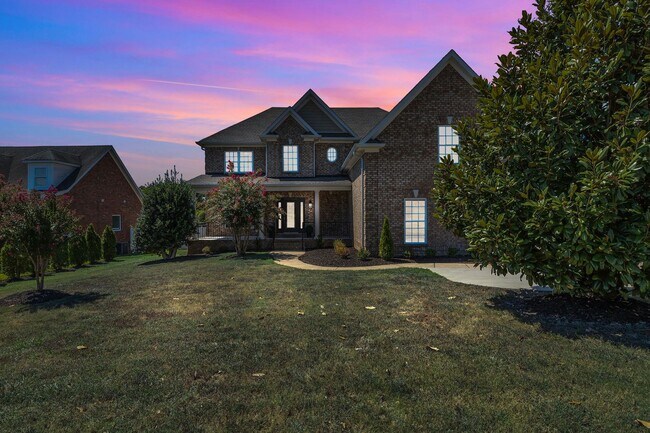 Building Photo - Luxury 4BR Home with River Views & Entertainer’s Bonus Room