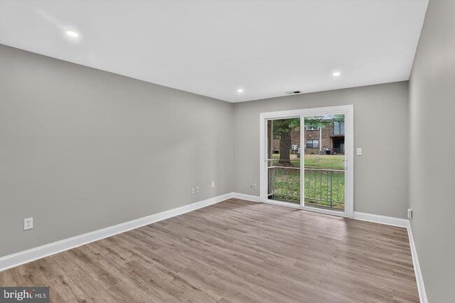 Building Photo - 1807 Silver Ct