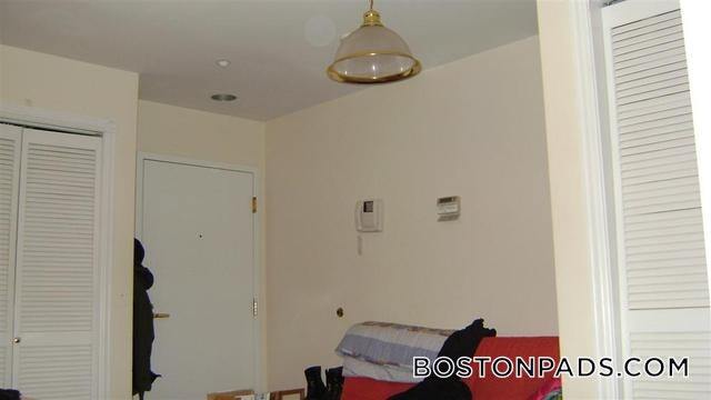 Building Photo - 90 Westland Ave