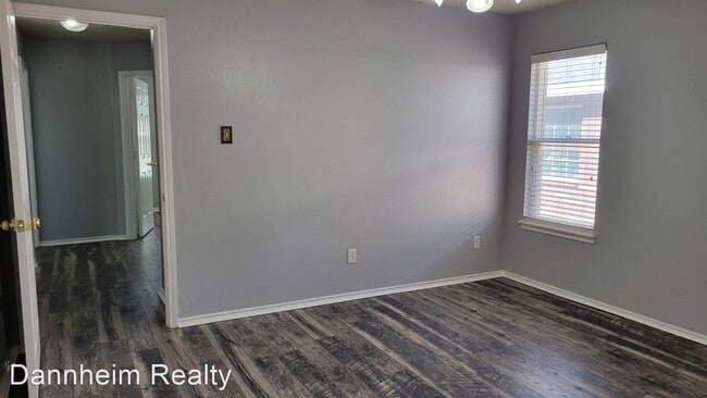 Building Photo - 3 br, 2 bath House - 10610 Boston Ave