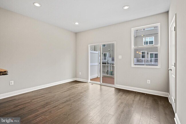 Building Photo - 7126 Tilbury Way