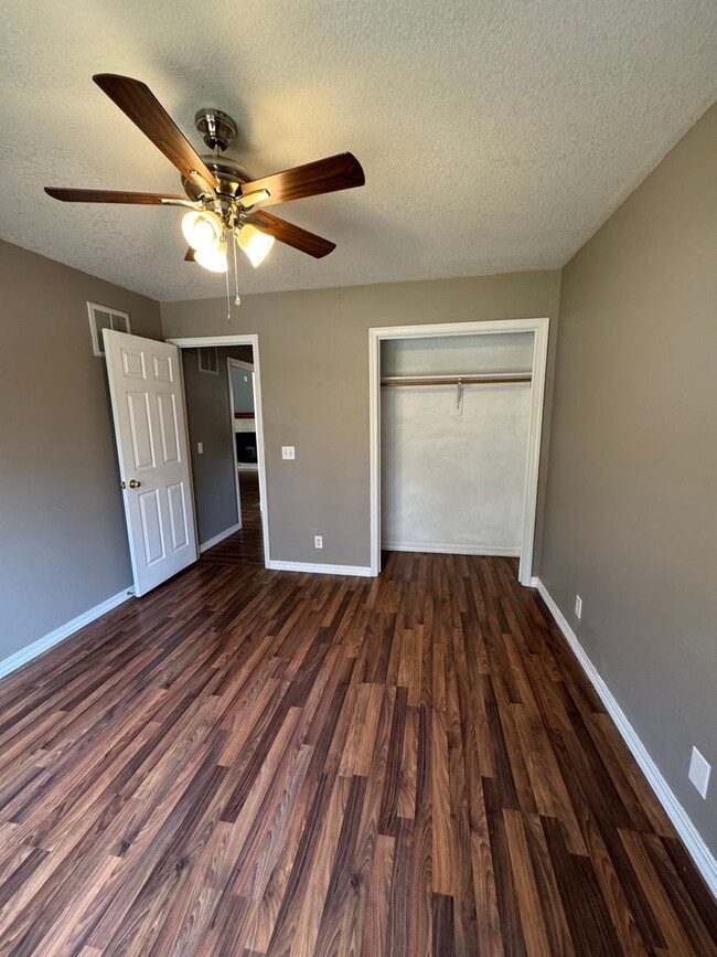 Building Photo - 95 Bassingham Dr