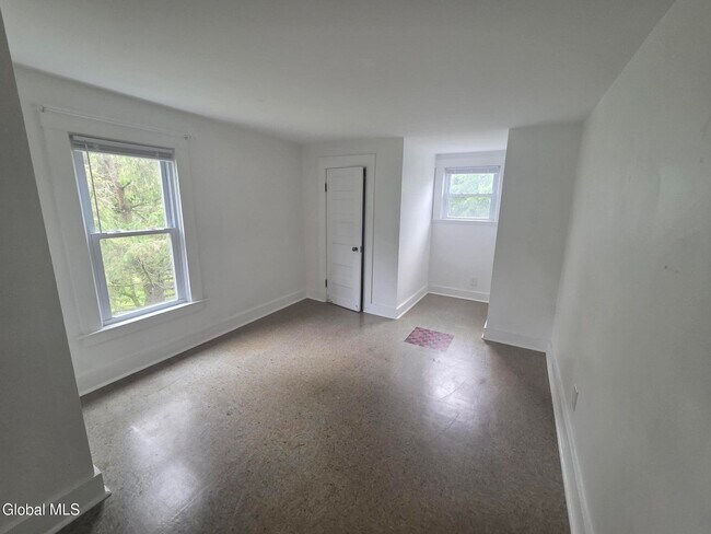 Building Photo - 78 Bradt Rd