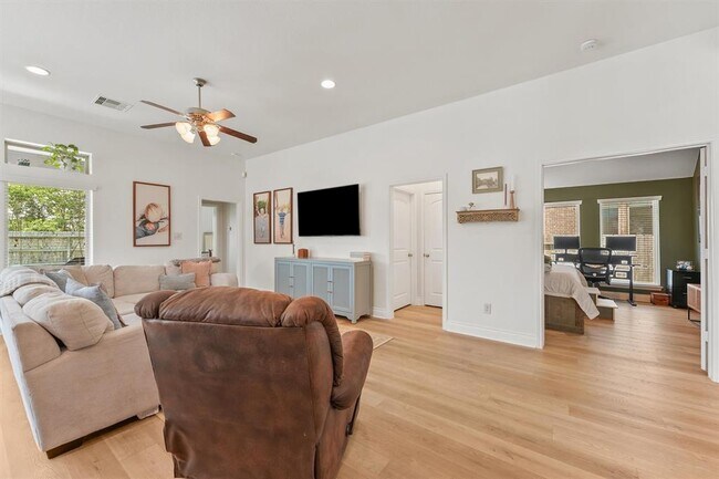 Building Photo - 28803 Crested Butte Dr