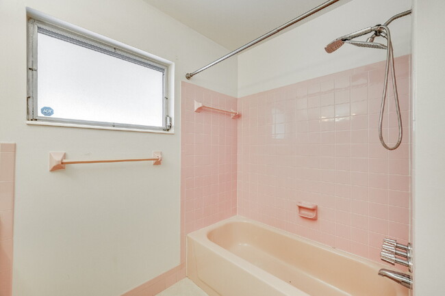 Building Photo - 3BR/2BA Single-Family Home in Quiet Melbourne Cul-de-Sac