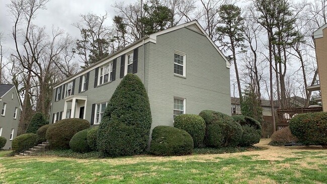 Building Photo - 515 Wakefield Dr