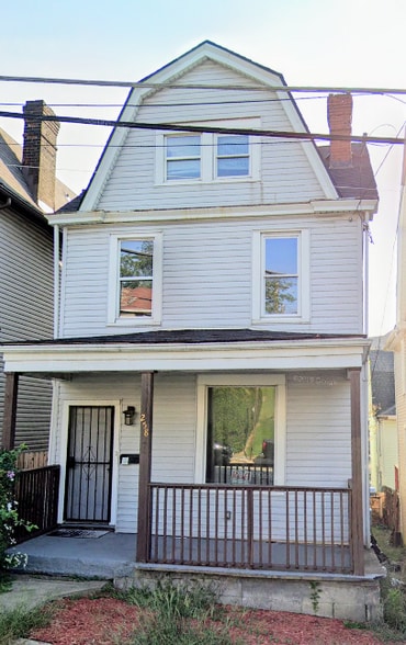 Primary Photo - 258 Robinson St