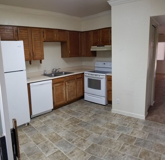 Building Photo - AFFORDABLE CONDO IN THE HEART OF TEMPE!