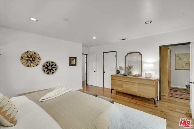 Building Photo - 4300 Laurelgrove Ave