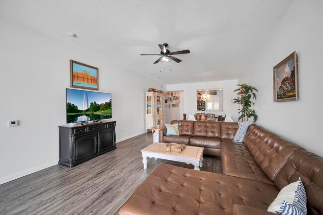 Building Photo - 10 Harbour Isle Dr E