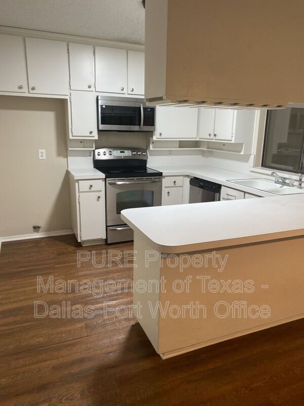 Building Photo - 4707 Burning Springs Dr