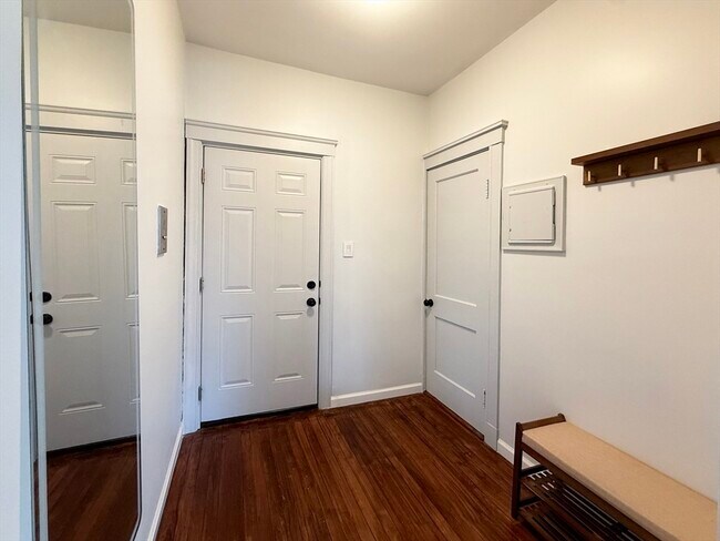 Building Photo - 108 Washington St