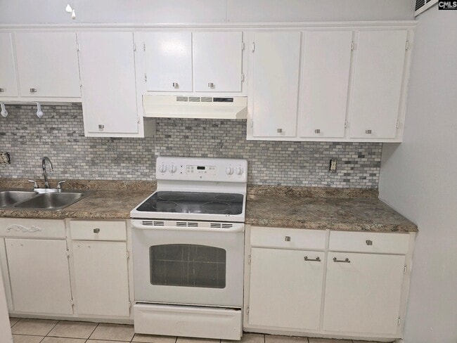 Building Photo - 23 Cavalier Ct