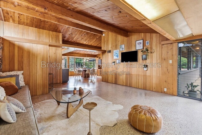 Building Photo - 1541 Garrison Pl