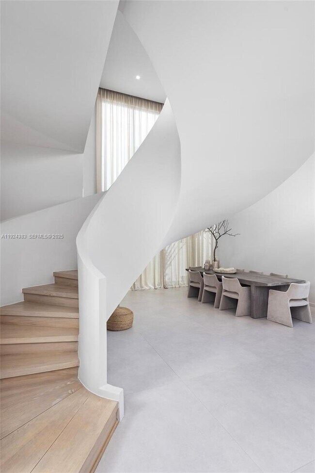 Building Photo - 773 NE 77th Terrace