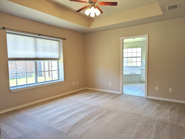 Building Photo - 521 Mustang Trail