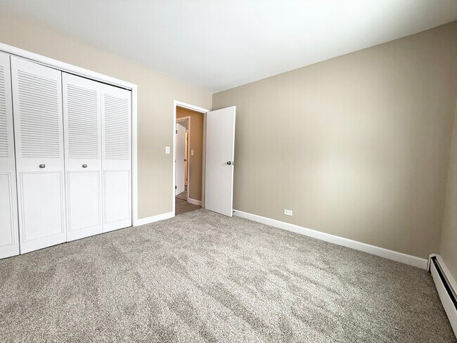 Building Photo - 915 Westmoreland Dr